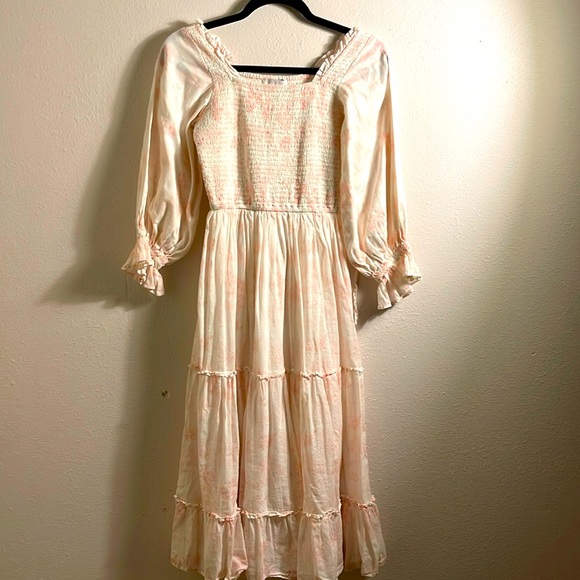 Ivy City Co Dresses & Skirts - Ivy city X small white dress with light pink flowers perfect condition